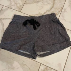 Lululemon Shorts - Size 6